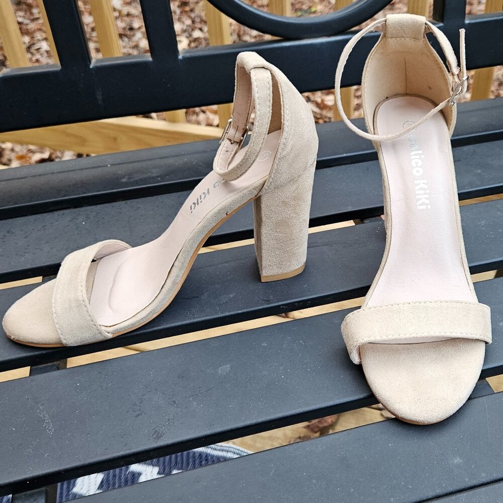 Calico Kiki tan suede block heel ankle strap sandals Sz 8